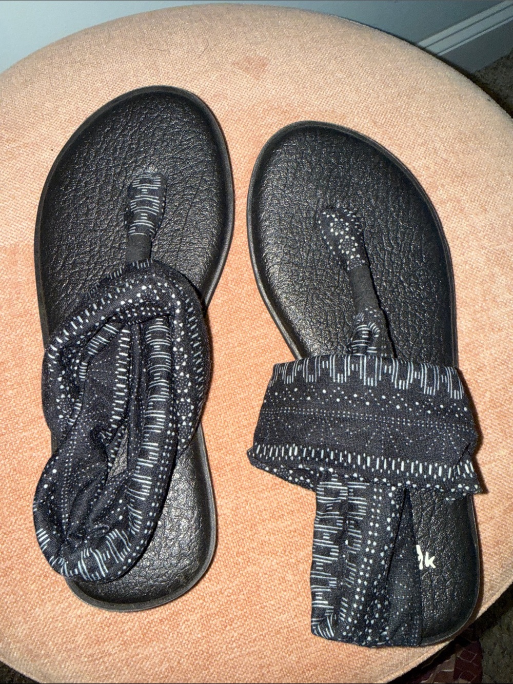 Sanuk Black Patterned Wrap Toe-Post Sandals - Picture 2 of 3